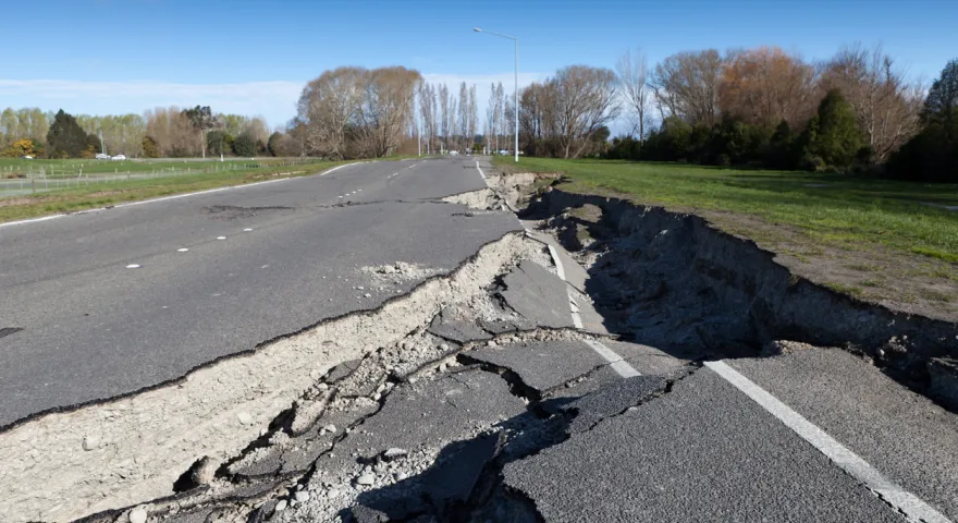 Earthquake Road